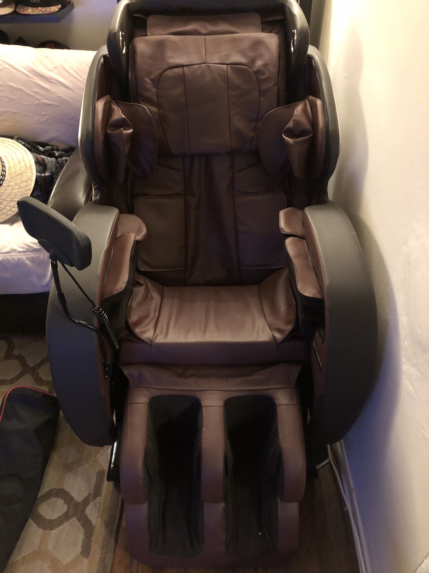 Massage Chair -by OOtori Asuka A600 Zero Gravity Positioning