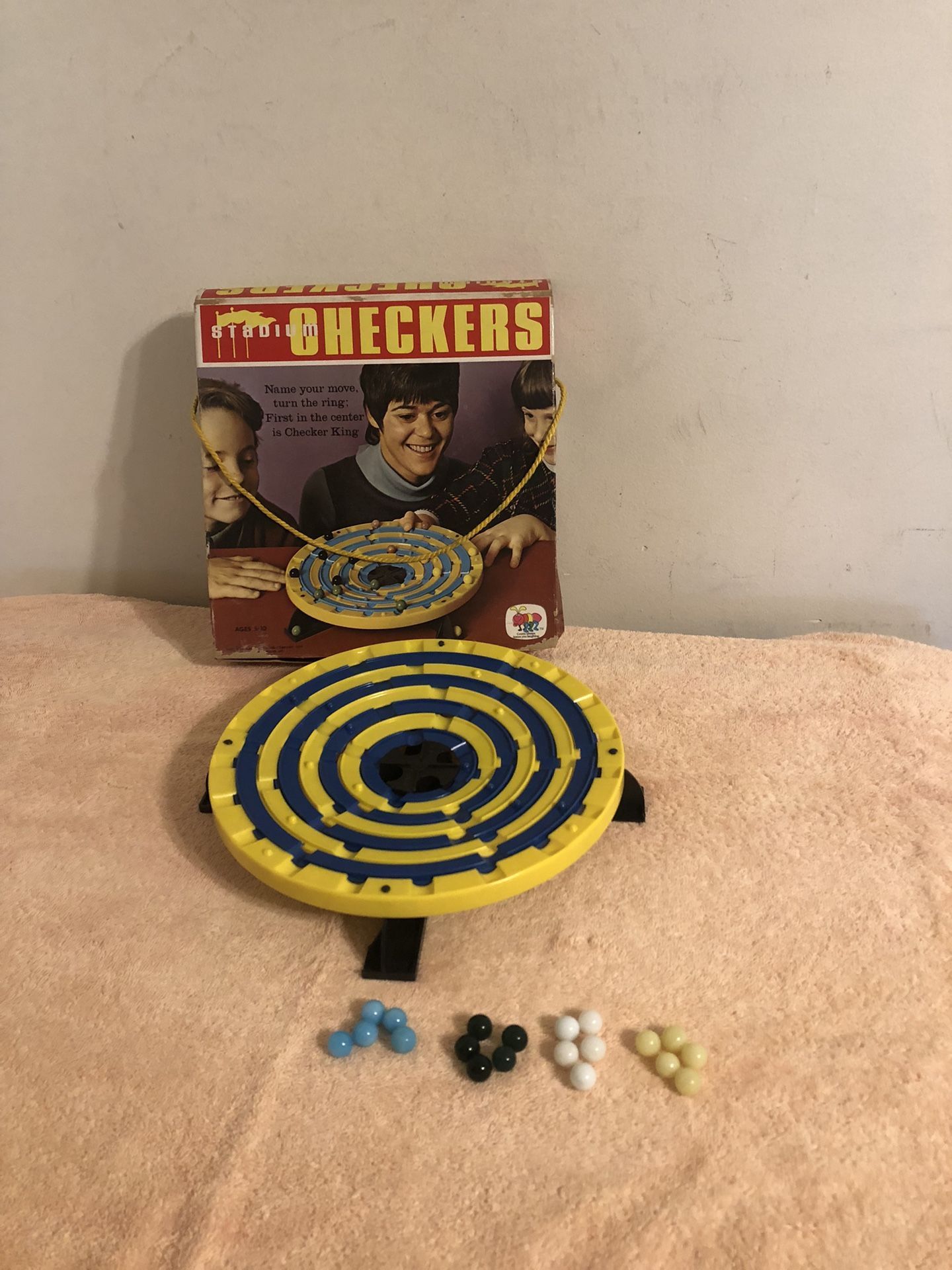 Vintage 1971 Schaper Stadium Checkers Complete With Glass Marbles