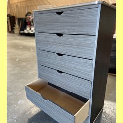 5 drawers dresser / Five drawers dresser