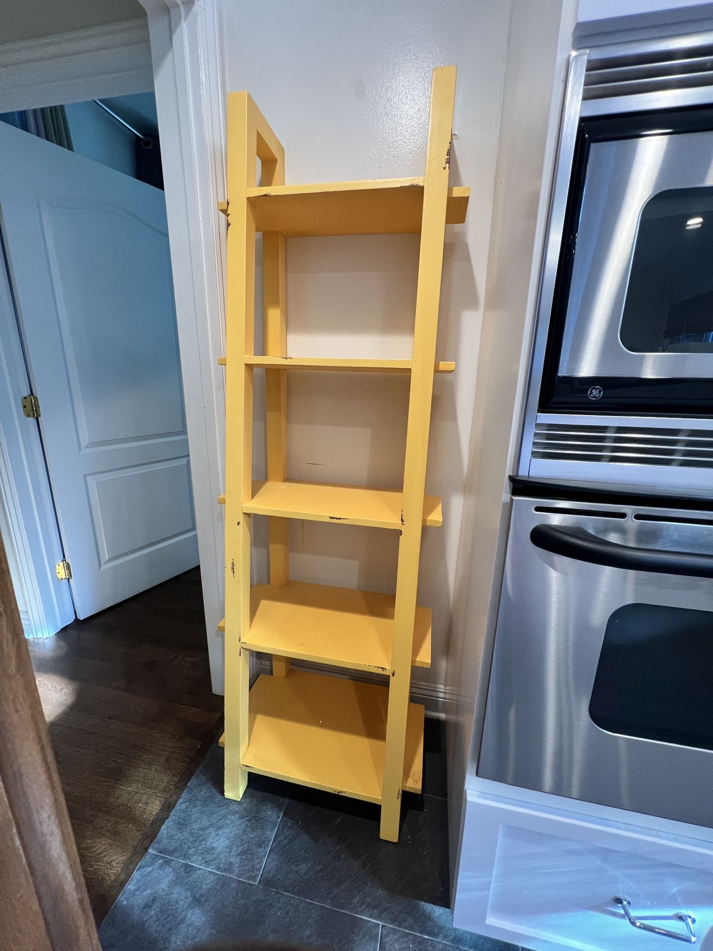 Yellow Ladder Shelf – 5 Tier Wooden Bookshelf / Display