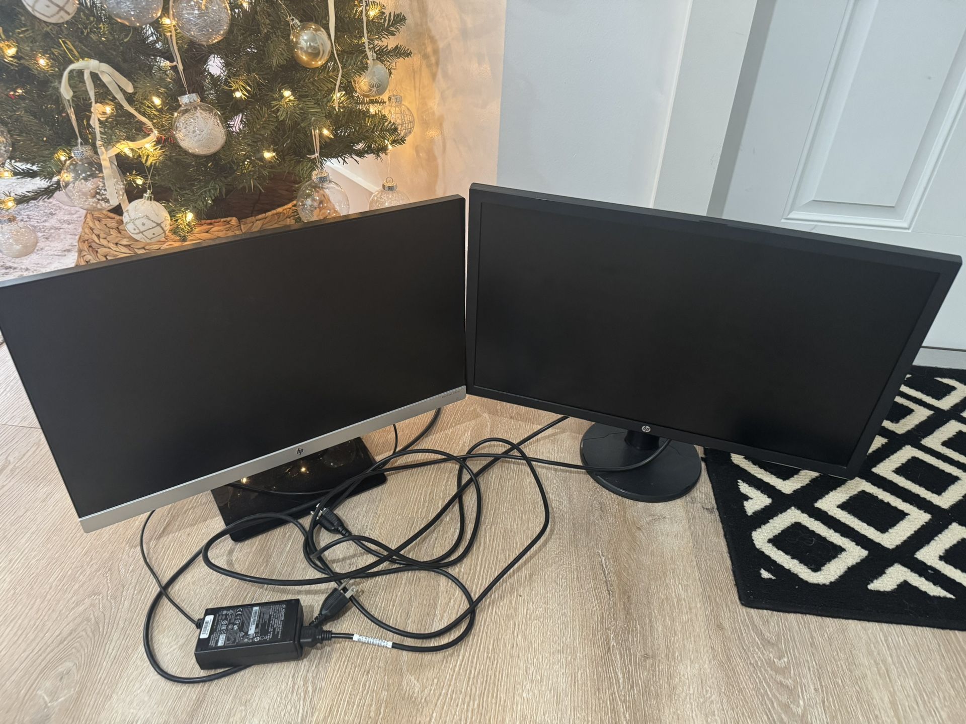 Dual HP Monitors 