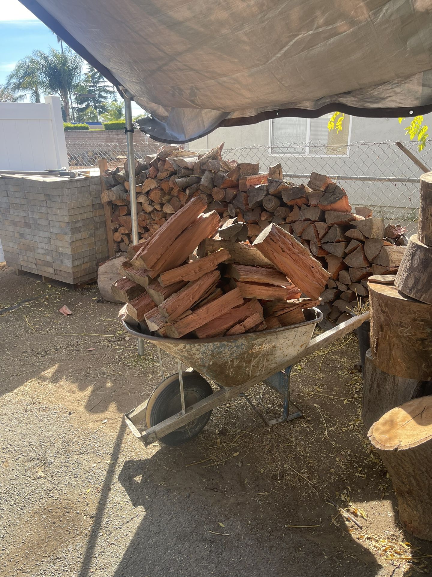Quality Dry Oak And Eucalyptus Firewood