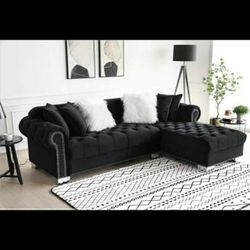Royal Velvet RAF Sectional Sofa Black

