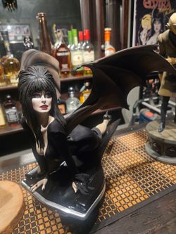 Elvira statue