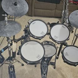 Roland Td 30 Kit And Brain. 