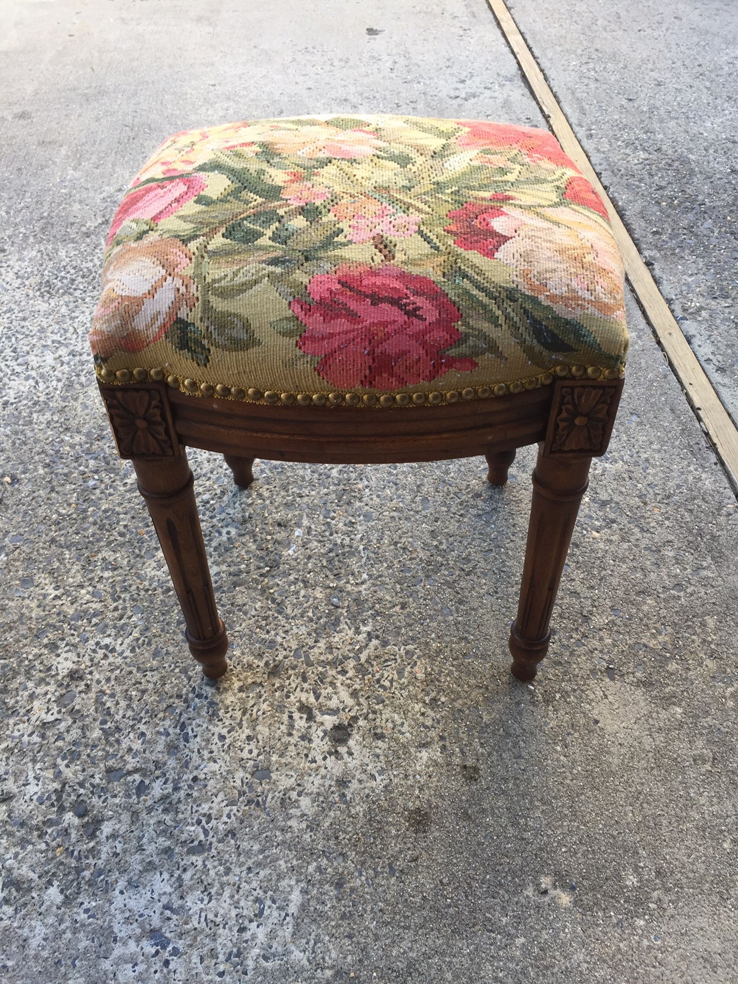 Antique style stool