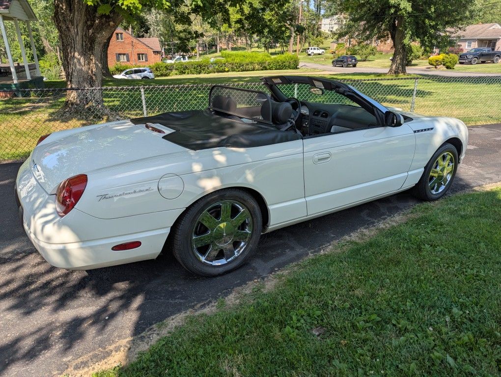 2002 Ford Thunderbird
