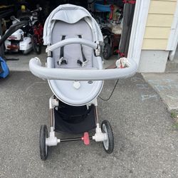 Hot Mom Stroller With Basinet 