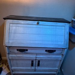 Like-New! Antique Style Wood Messenger/ Writing Desk W/3 USB ports + 2 Outlets + Storage!
