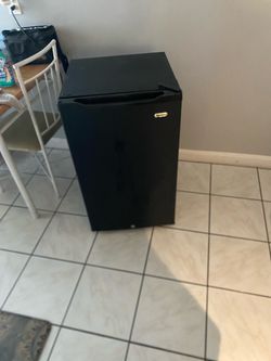4.09 cu. ft. compact refrigerator and freezer in black