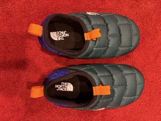 The North Face Thermoball Kids Quilted Slippers 