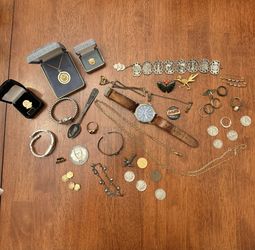 Vintage Antiques. Group of Old Stuff. 