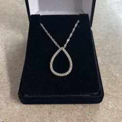 14k White Gold  Diamond Pendant 