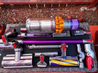 Dyson V12 Stick Vacuum with Fluffy Optic Brush
