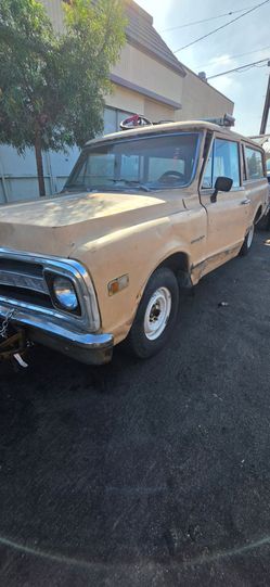 1969 suburban