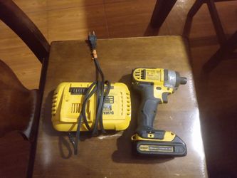 DeWalt impact 20 v.