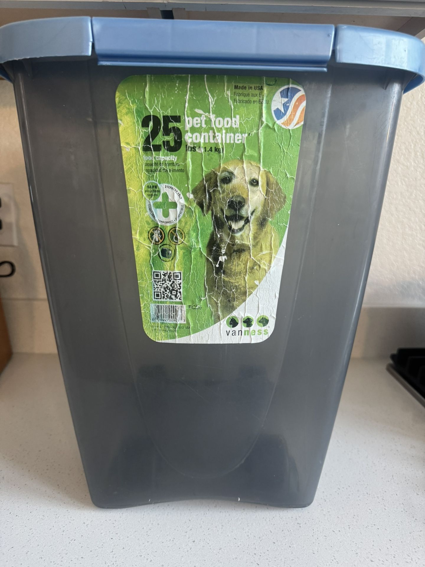 25 Lb Pet Food Container