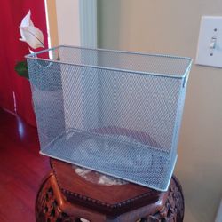 Magazine holder