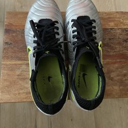 Nike Tiempo Legend 10 Elite FG Soccer Cleats – Size 7 (good Condition)