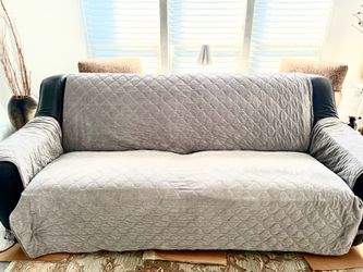 Pet Sofa Cover - Plush Quilted Velvet, washable