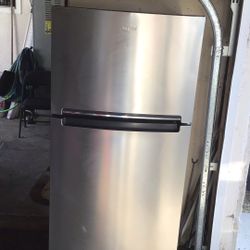Whirlpool Refrigerator 