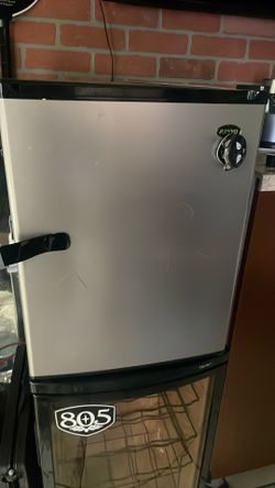 Mini refrigerator