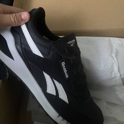 Reebok Kids Shoes Size 5