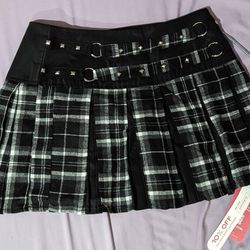 New With Tags Plaid Pleated Skirt Goth Punk