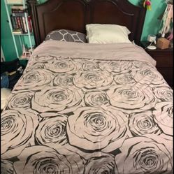 Raymound&flanigan furniture dark brown bed headboard, footboard and frame (no mattress)