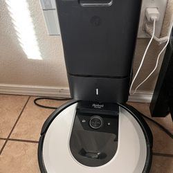 Roomba Vaccum