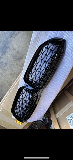 BMW M340i Gloss Black Grill