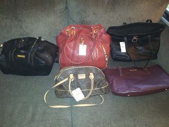 Purses. Have many available diff prices. The more you buy the better prices.