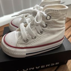 Converse High Tops toddler Size 3c