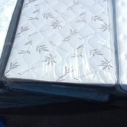 Brand New Queen Size Pillowtop Mattress Included Box Spring Free Delivery 