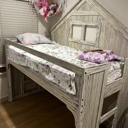 Full And Twin Bunk bed 