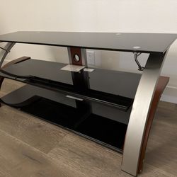 TV Stand Solid Metal Looks Like New