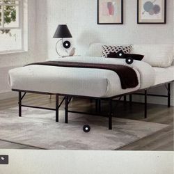 Metal Queen Bed Platform/ Bed Frame