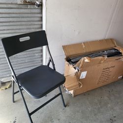 6 Foldable Chairs For Parties Or Events 