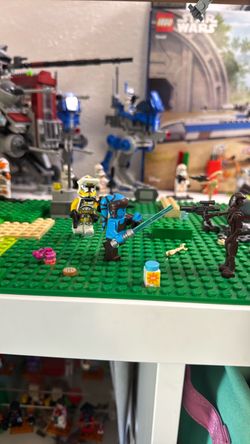 Lego Star Wars Jedi Aayla Secura & Commander Bly Mini-Figure Set