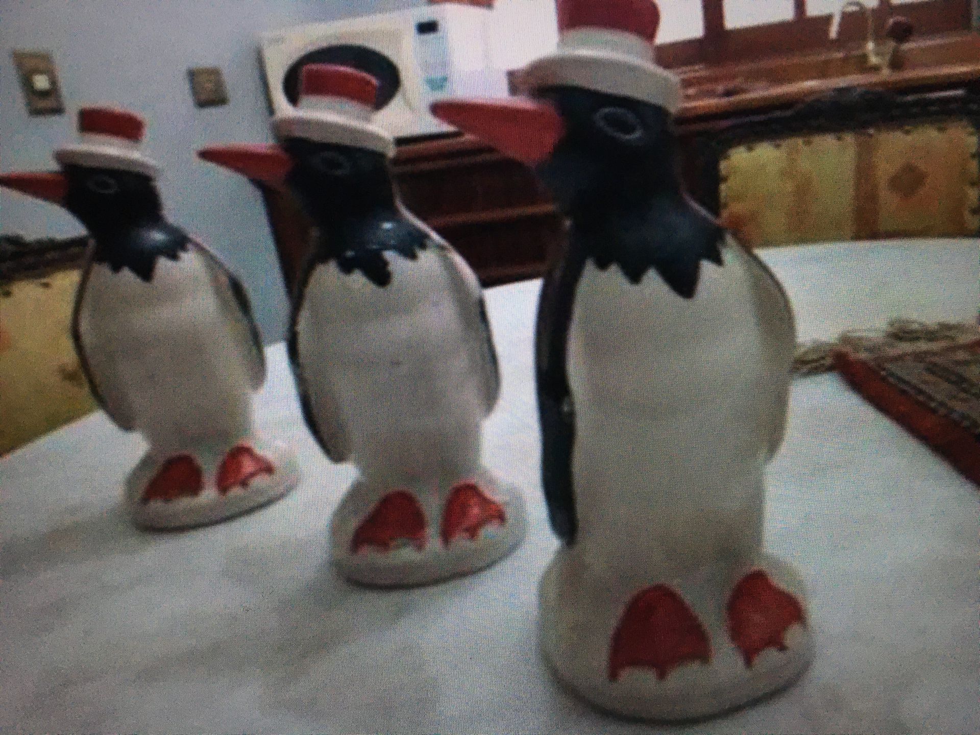 Penguin rare in porcelain antique 2 statues 9,5” tall for collection