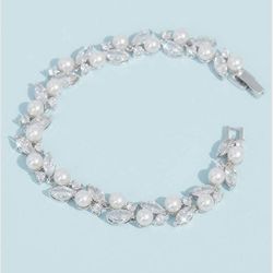 Pearl and Crystal Leaves Bracelet ❤️❤️❤️