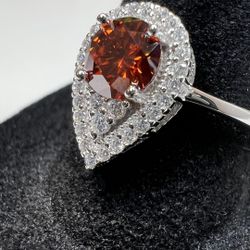 ✨ 1 Carat Pear-Shaped Moissanite Diamond Halo Ring ✨