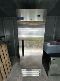2024 Arctic Air NSF Commercial Reach-In Refrigerator