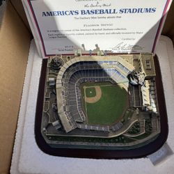 Danbury Mint PNC Park Pittsburgh Pirates MLB Baseball Replica Stadium Field