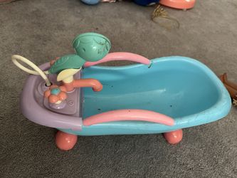 Baby doll bathtub
