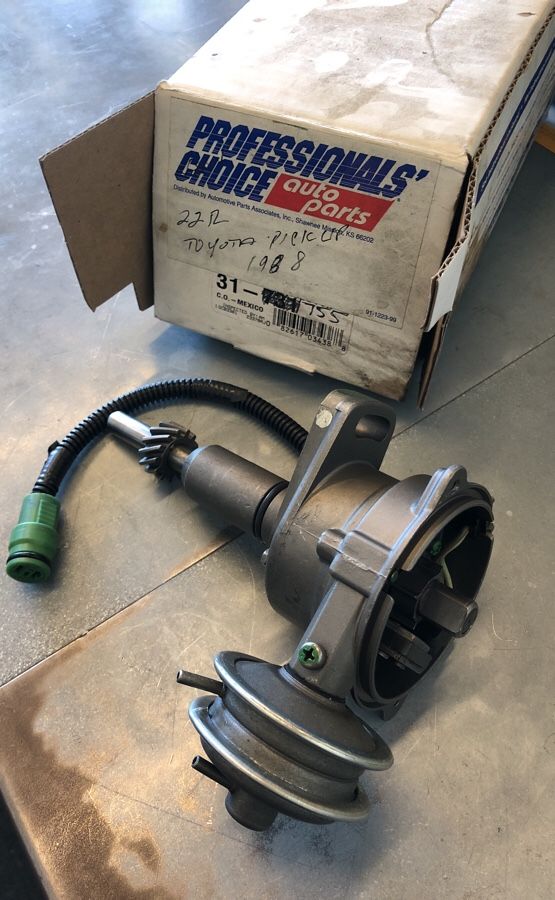 Toyota 22R distributor. Vacuum advance