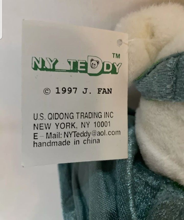 NY TEDDY BEAR J. Fan 1997, White Plush, New York, Statue of Liberty, Twin Towers