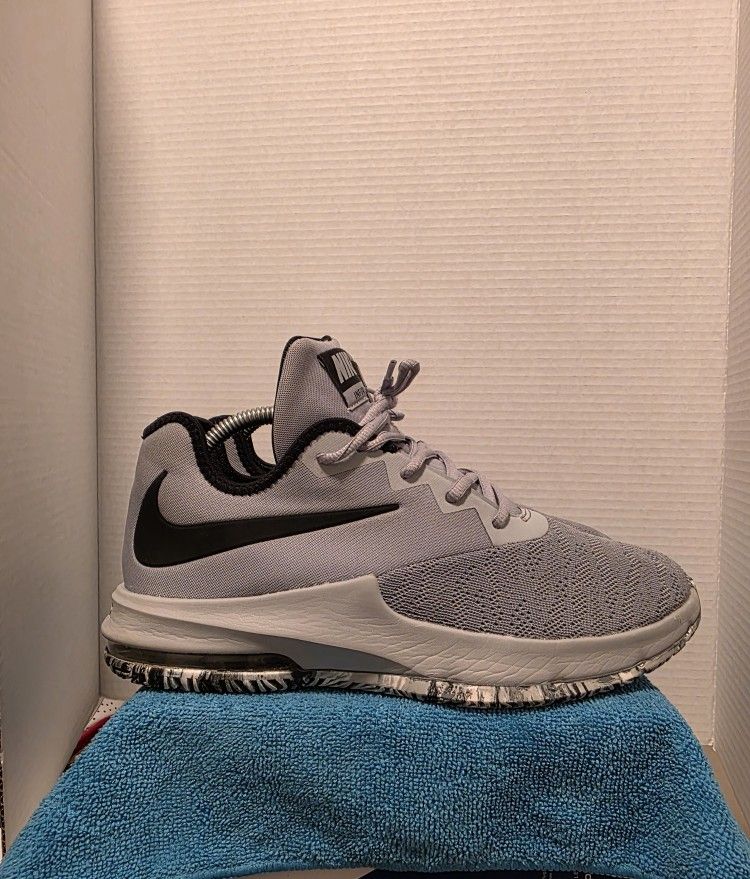 Nike Air Max Infuriate 3 Low Wolf Grey Size 8.5