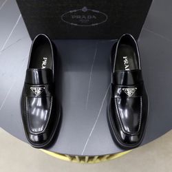 Prada Men’s Leather Shoes With Box 2026 New