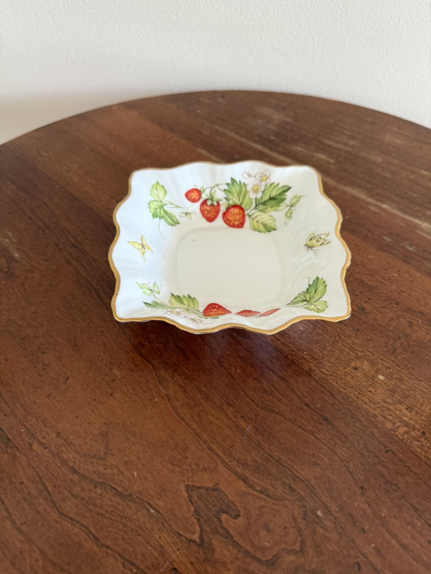 Queen's Fine Bone China Virginia Strawberry Plate Trinket Dish